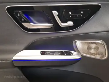 MERCEDES-BENZ GLC 300 e 4M Coupé PANORAMA DISTRONIC