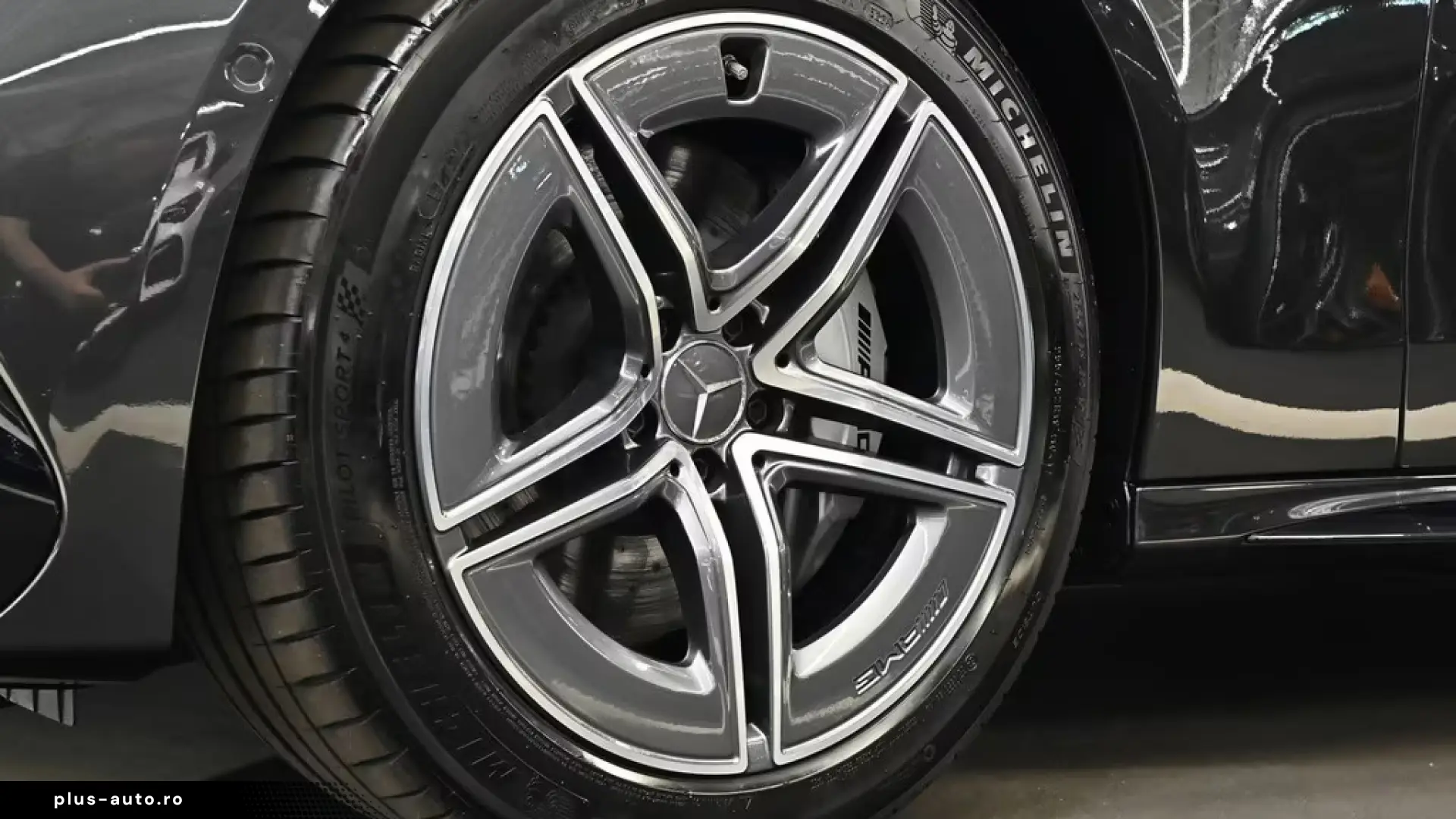 Mercedes-Benz E 53 AMG Hybrid 4M