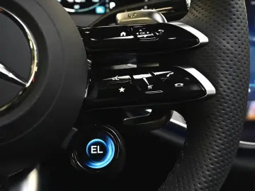 Mercedes-Benz E 53 AMG Hybrid 4M