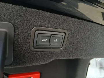 AUDI A8 50 TDI qu. tiptronic  PANO StdHz HuD AHK ACC