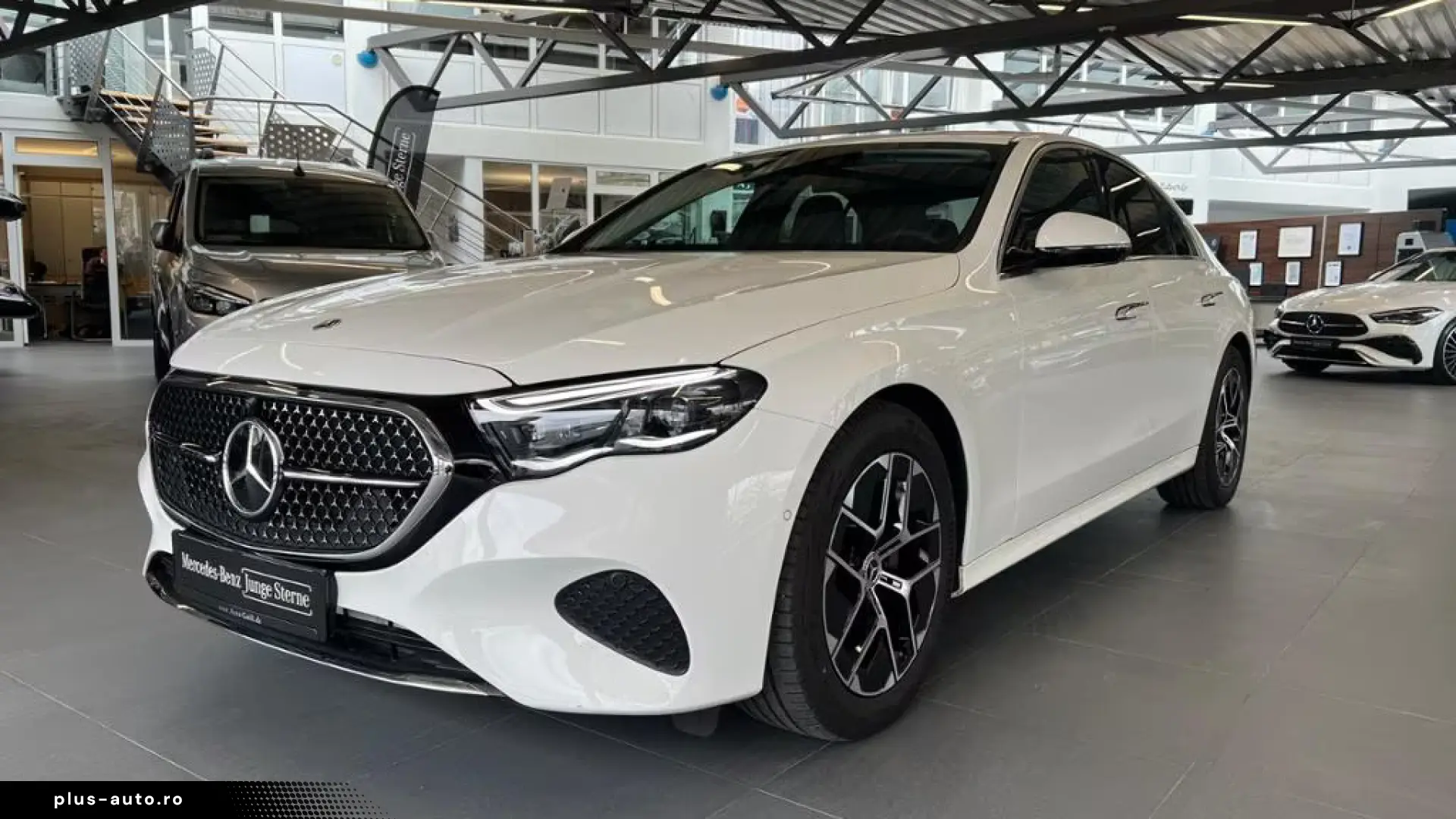 MERCEDES-BENZ E-Class 2024