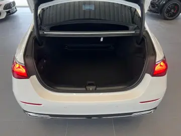 Mercedes-Benz E 220 d Avantgarde Adv.Plus Burm4d