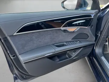 AUDI A8 50 TDI quattro tiptronic  S line Matrix 360