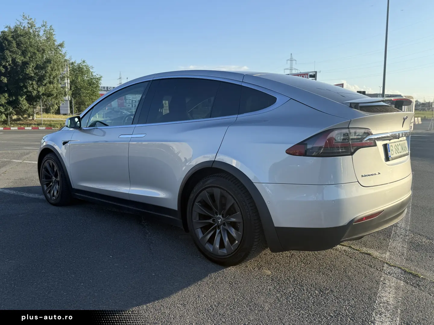 TESLA Model X 2018 — imagine 2