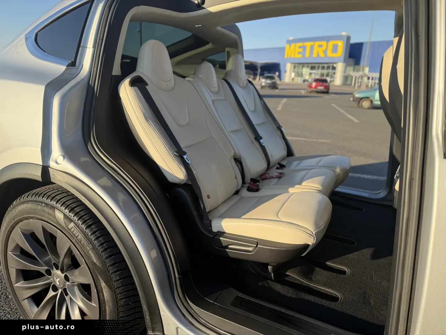 TESLA Model X 2018 — imagine 9