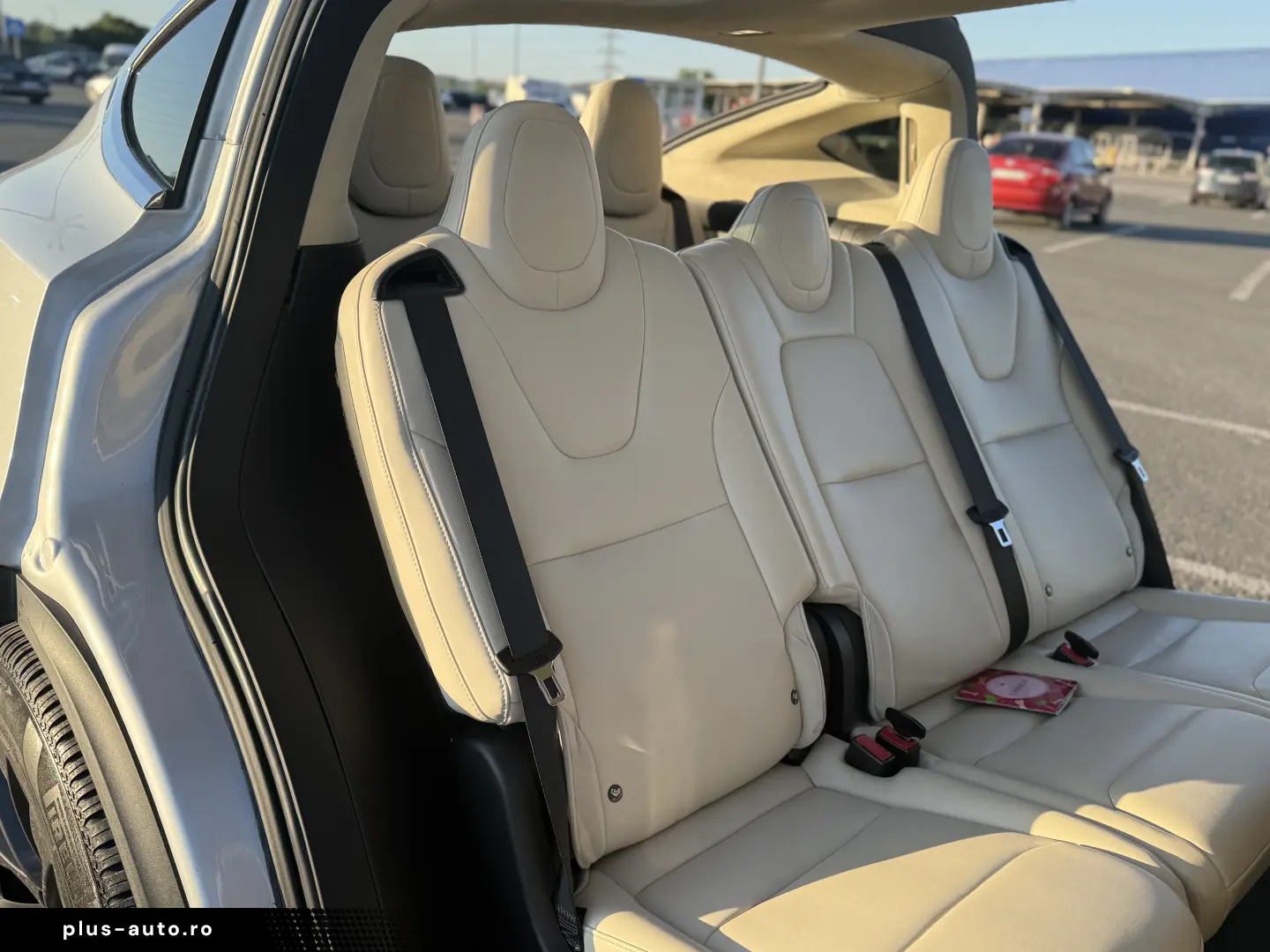 TESLA Model X 2018 — imagine 12