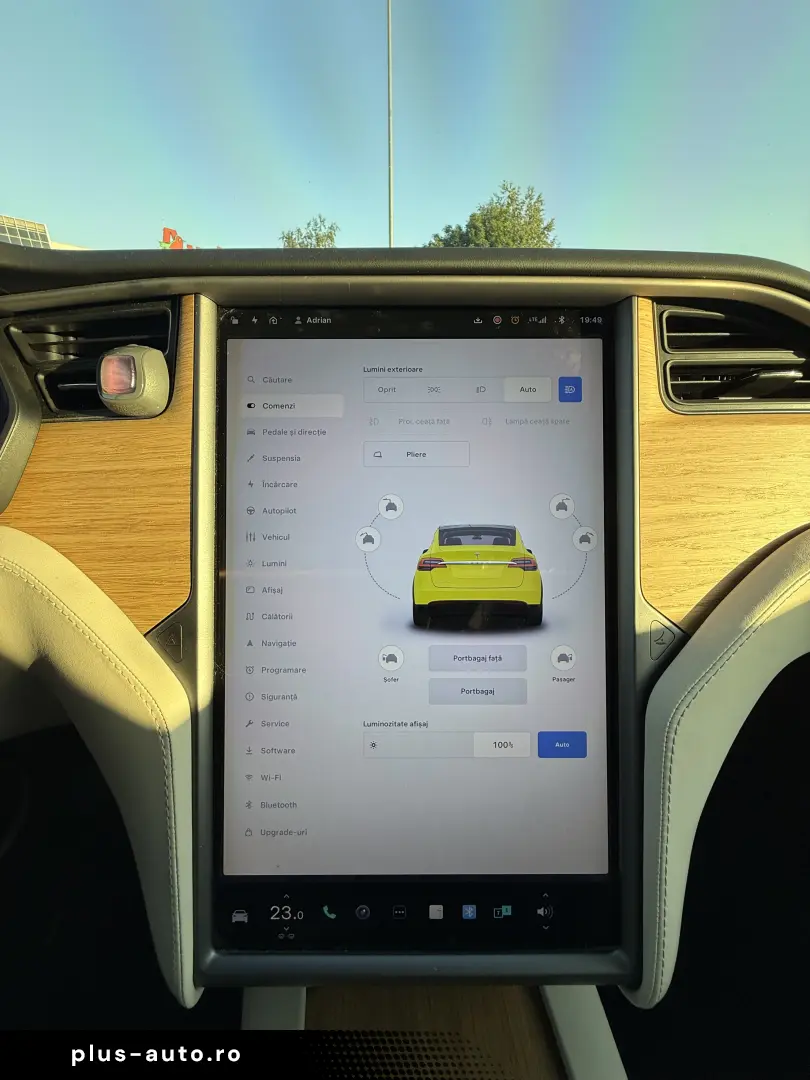 TESLA Model X 2018 — imagine 16