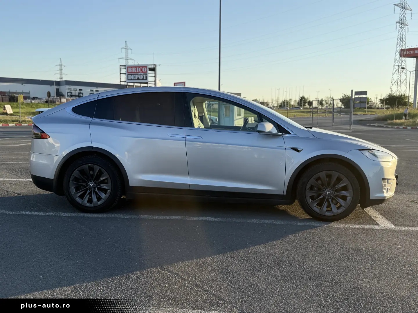 TESLA Model X 2018 — imagine 27