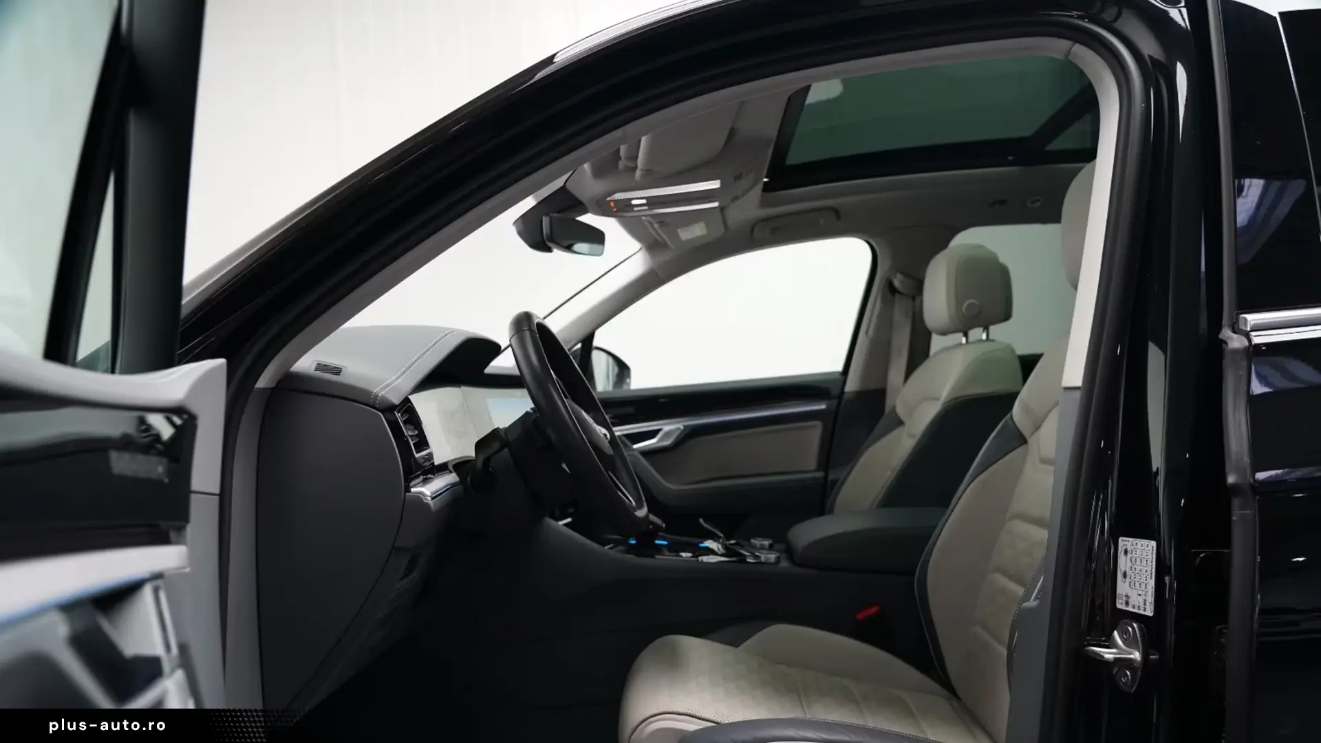 Volkswagen Touareg 3.0 TDI 4M Elegance   Finanțare Leasing