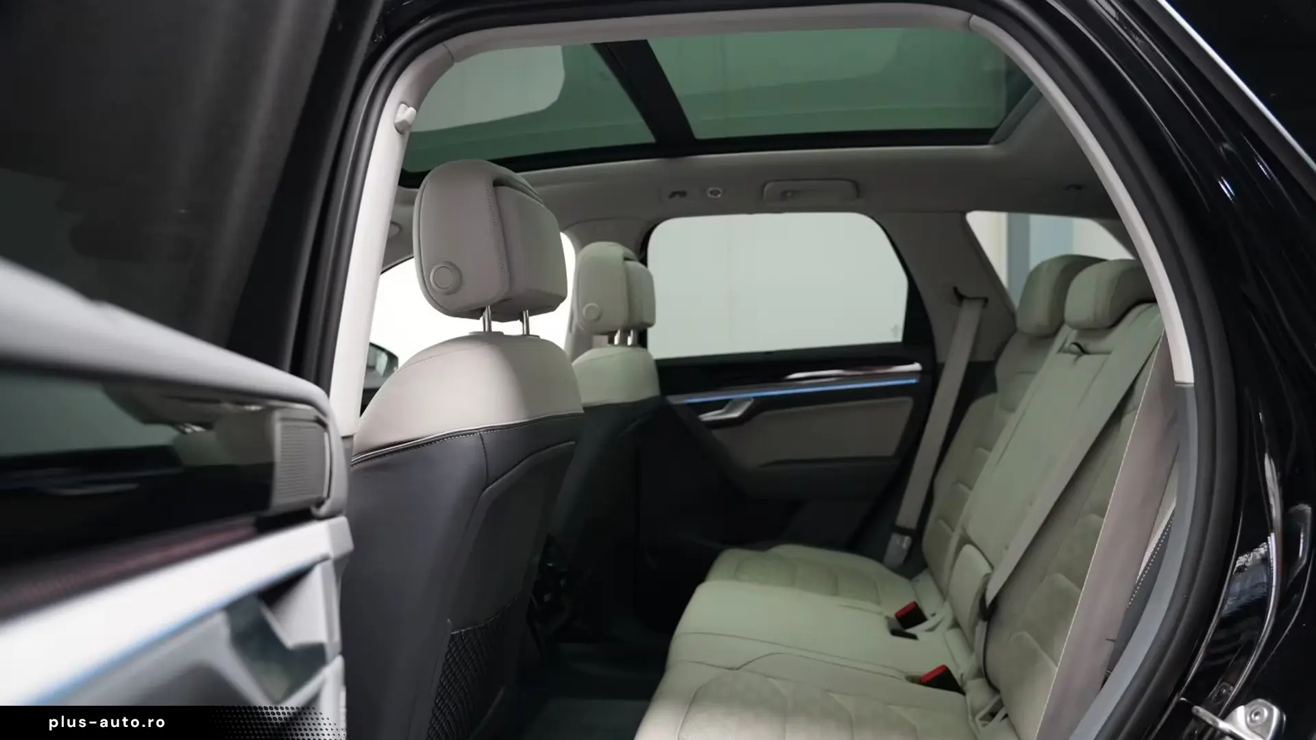 Volkswagen Touareg 3.0 TDI 4M Elegance   Finanțare Leasing