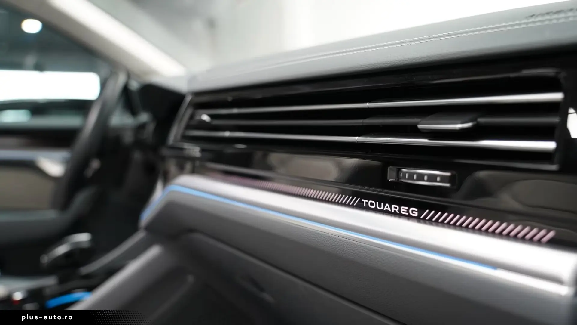 Volkswagen Touareg 3.0 TDI 4M Elegance   Finanțare Leasing