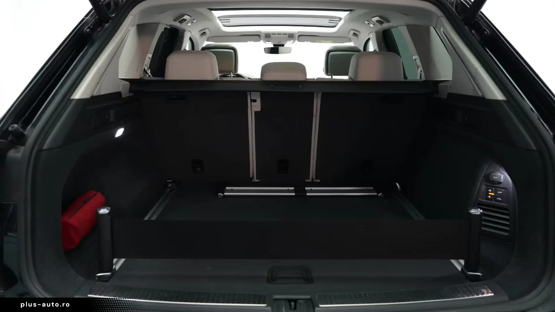 Volkswagen Touareg 3.0 TDI 4M Elegance   Finanțare Leasing