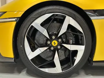Ferrari 12Cilindri   FULL CARBON   Montecarlo Sound Lift