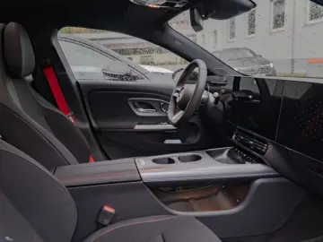 Mercedes-Benz CLA 250   AMG-Line-Plus Pano Night