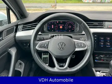 VW Passat Var. 2.0 TDI R-Line 4Motion