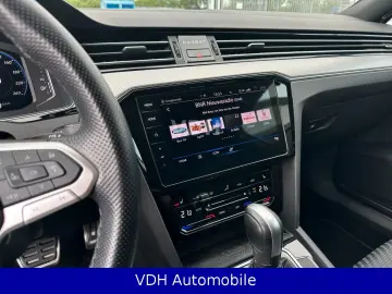 VW Passat Var. 2.0 TDI R-Line 4Motion