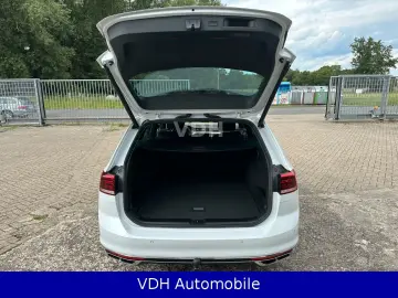 VW Passat Var. 2.0 TDI R-Line 4Motion