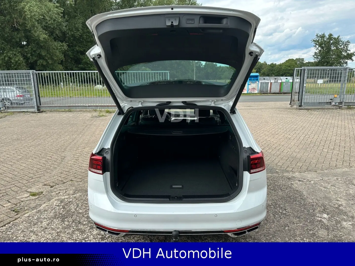 VW Passat Var. 2.0 TDI R-Line 4Motion