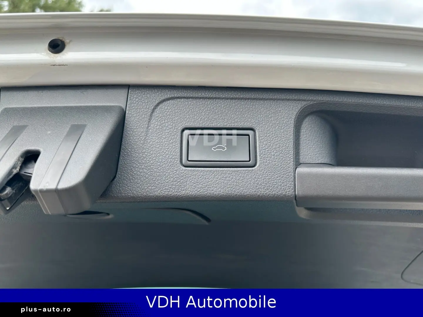 VW Passat Var. 2.0 TDI R-Line 4Motion