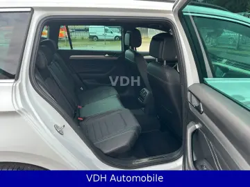 VW Passat Var. 2.0 TDI R-Line 4Motion