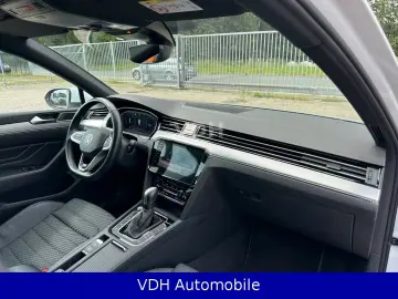 VW Passat Var. 2.0 TDI R-Line 4Motion