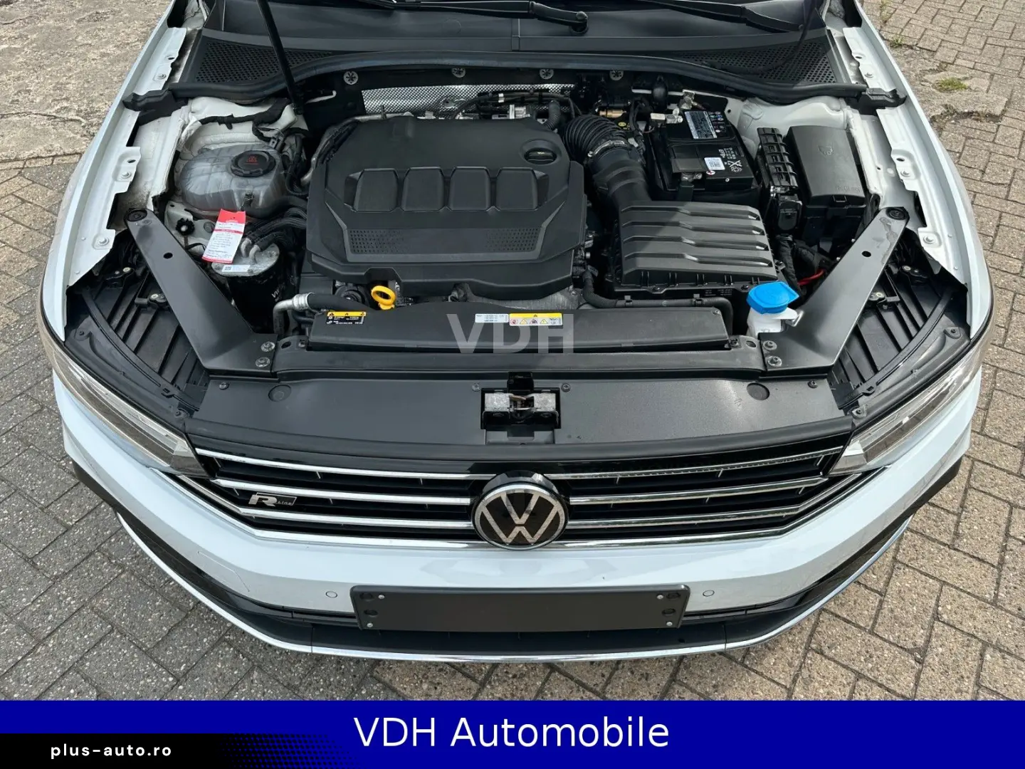 VW Passat Var. 2.0 TDI R-Line 4Motion