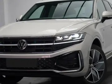 Volkswagen Touareg 3.0 TDI 4M R-Line   Finanțare Leasing
