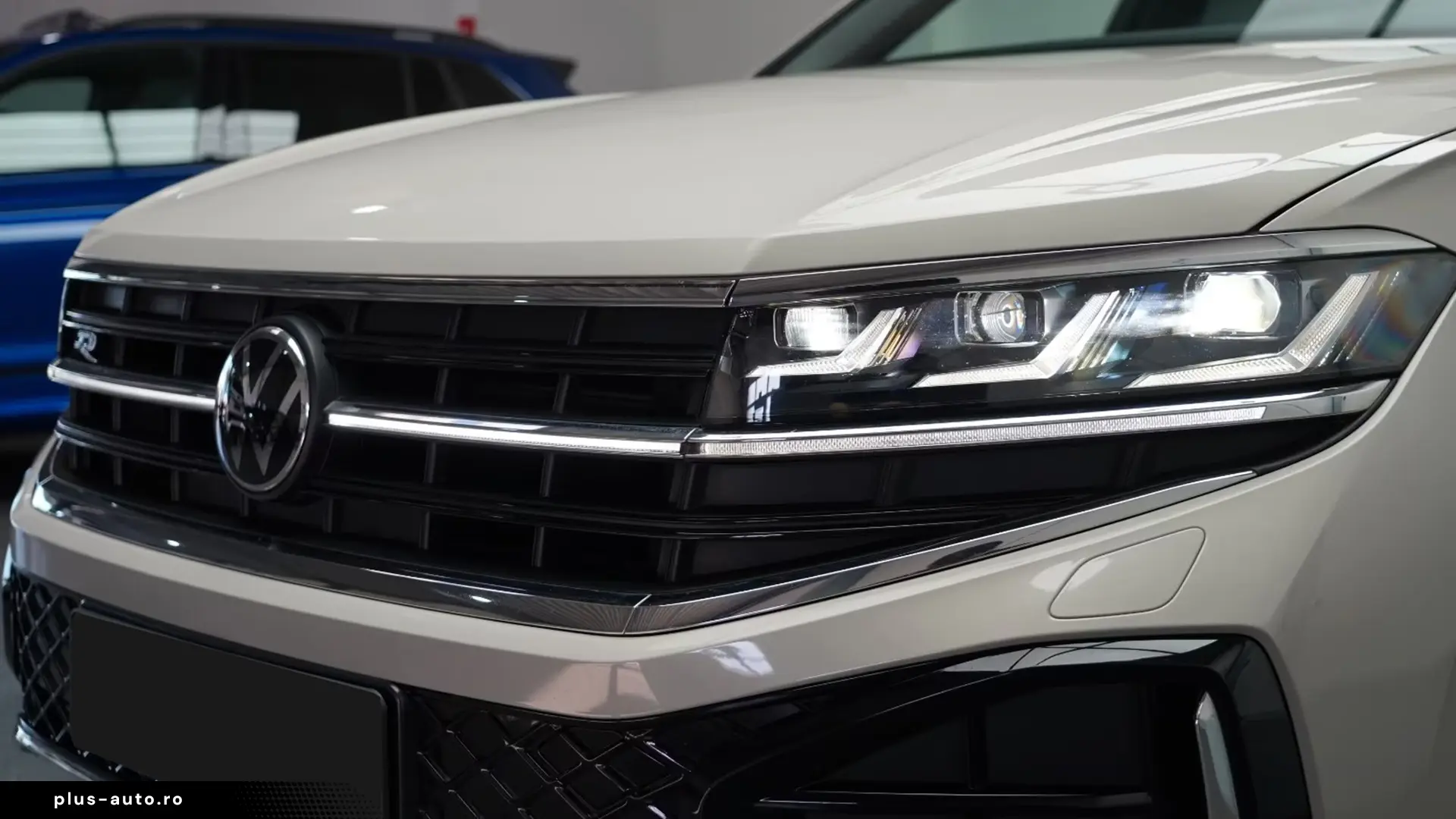 Volkswagen Touareg 3.0 TDI 4M R-Line   Finanțare Leasing