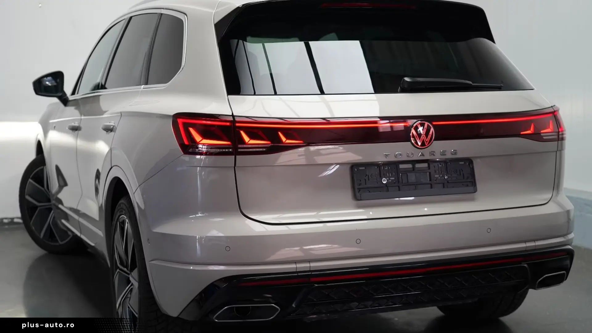 Volkswagen Touareg 3.0 TDI 4M R-Line   Finanțare Leasing