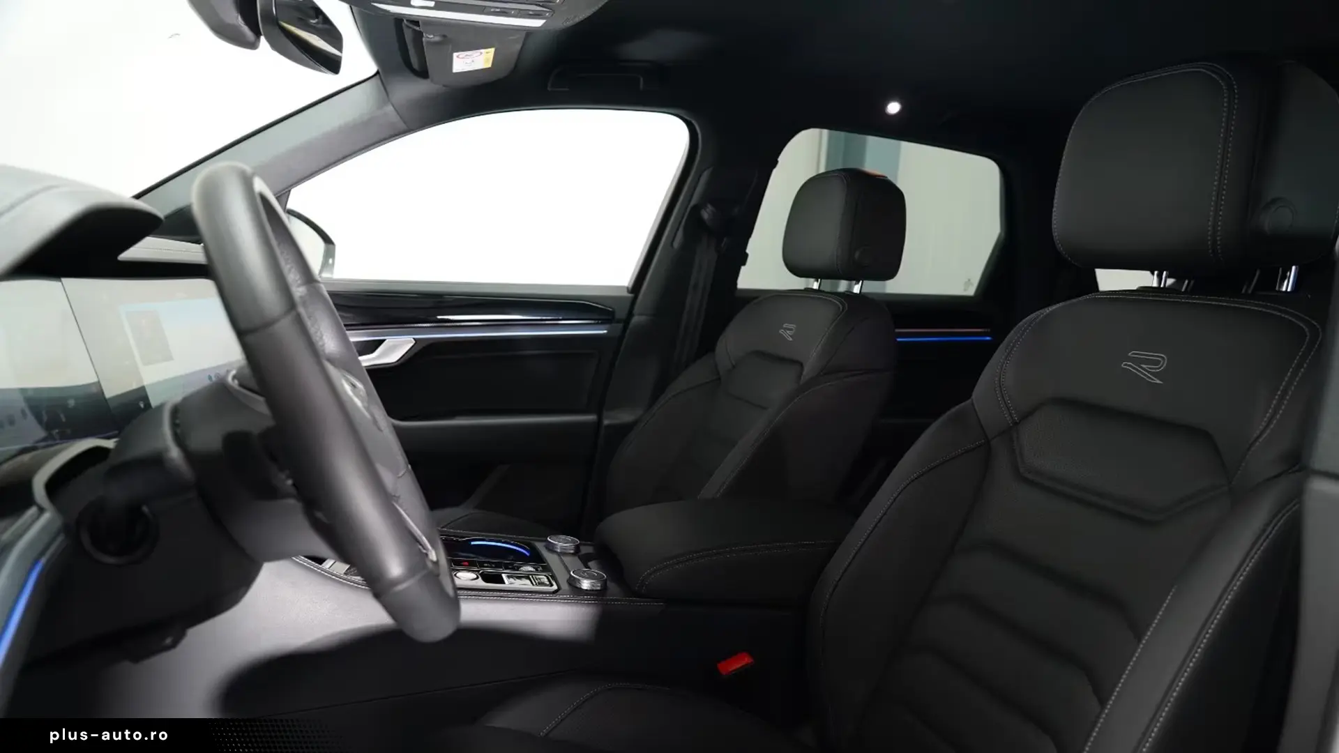 Volkswagen Touareg 3.0 TDI 4M R-Line   Finanțare Leasing