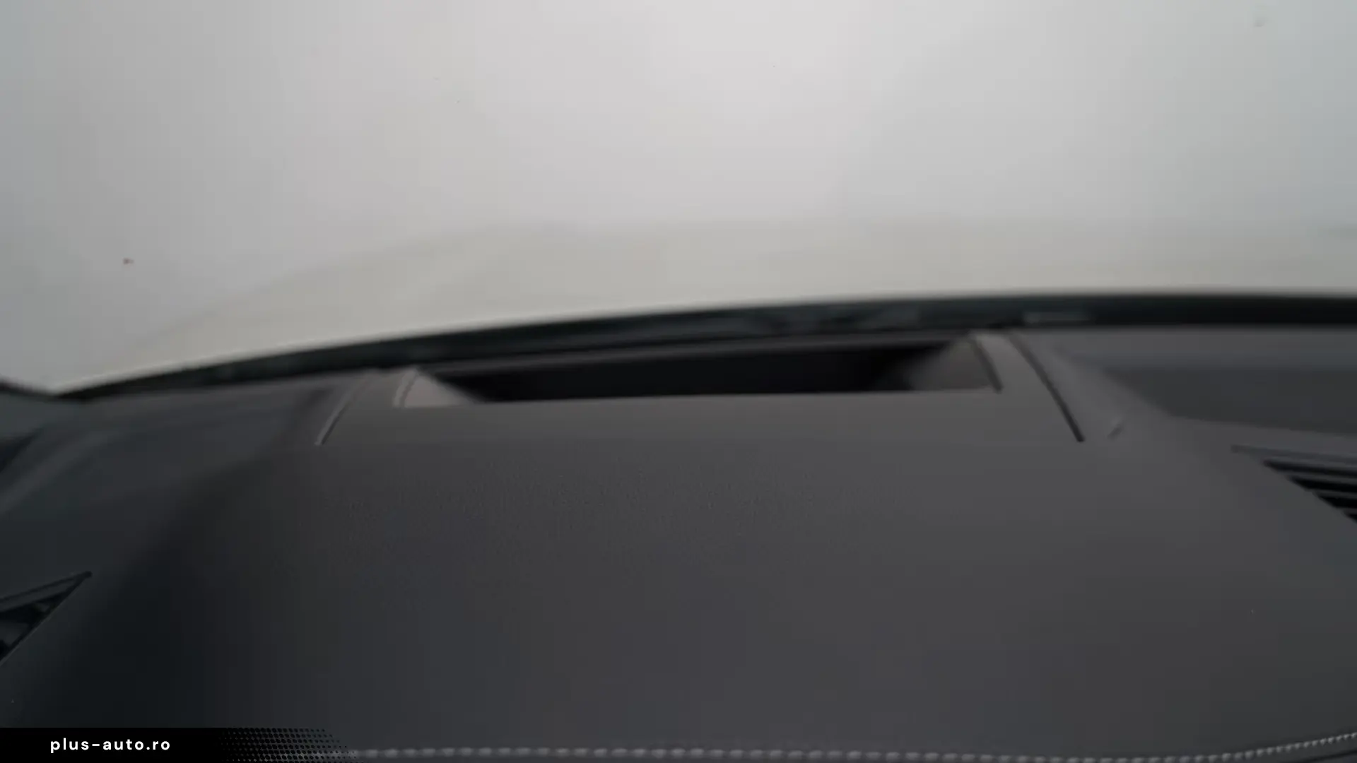 Volkswagen Touareg 3.0 TDI 4M R-Line   Finanțare Leasing