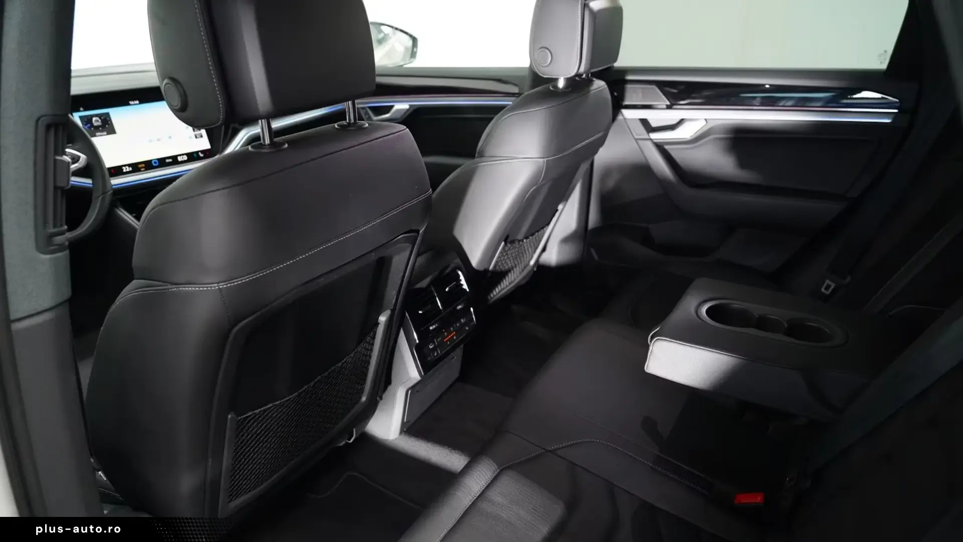 Volkswagen Touareg 3.0 TDI 4M R-Line   Finanțare Leasing