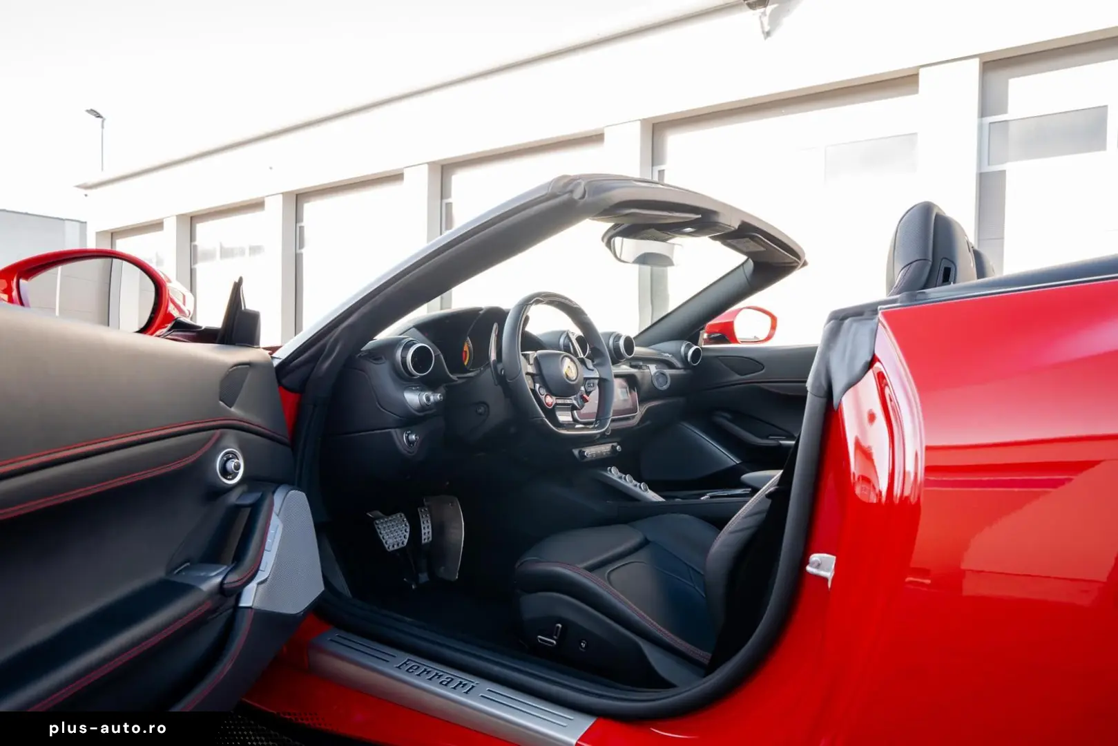 FERRARI Portofino   1. Hand   LED   Carbon