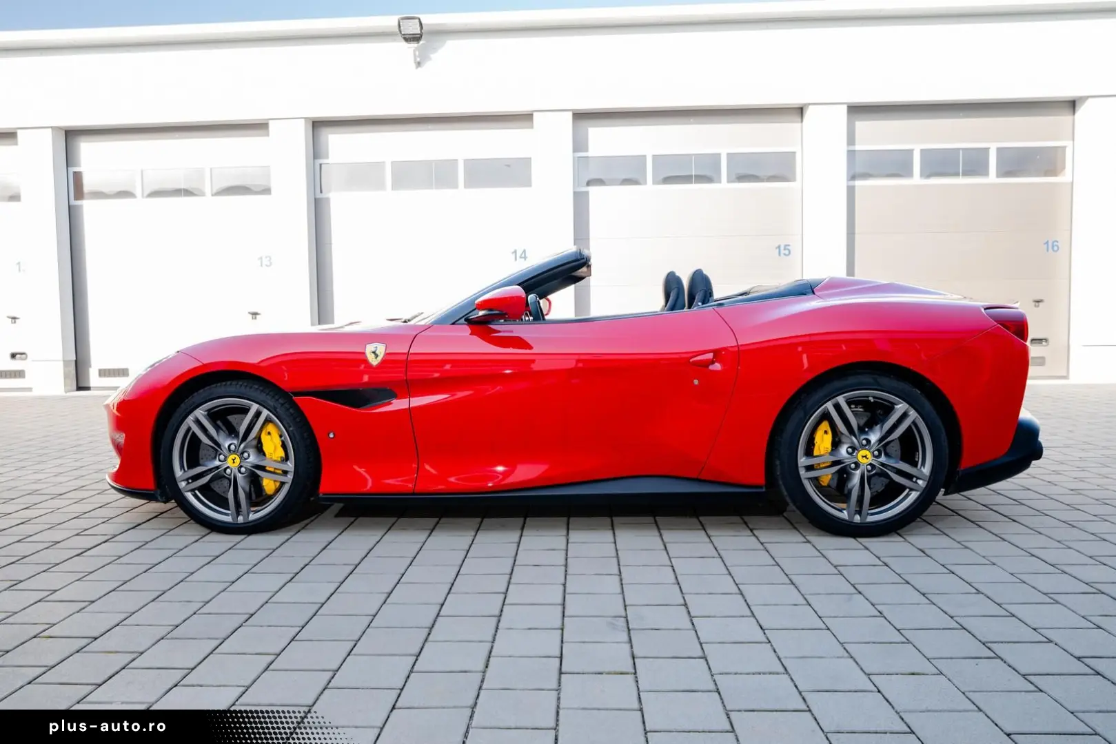 FERRARI Portofino   1. Hand   LED   Carbon