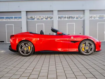 FERRARI Portofino   1. Hand   LED   Carbon
