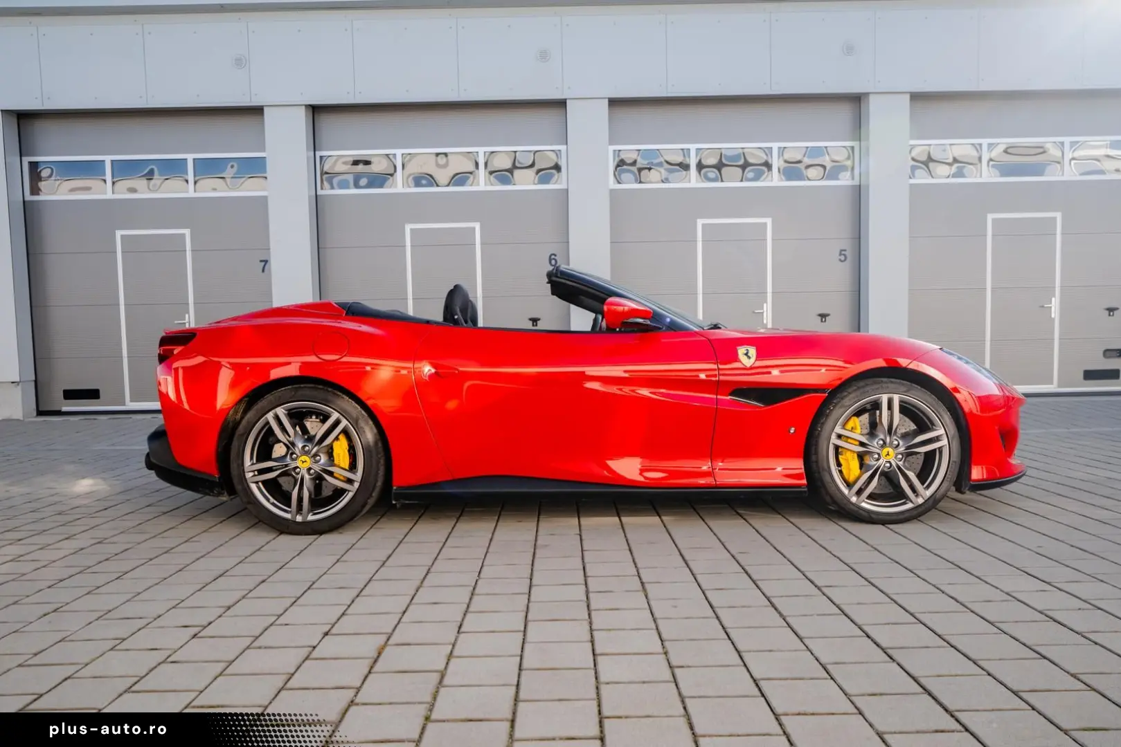 FERRARI Portofino   1. Hand   LED   Carbon