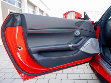 FERRARI Portofino   1. Hand   LED   Carbon