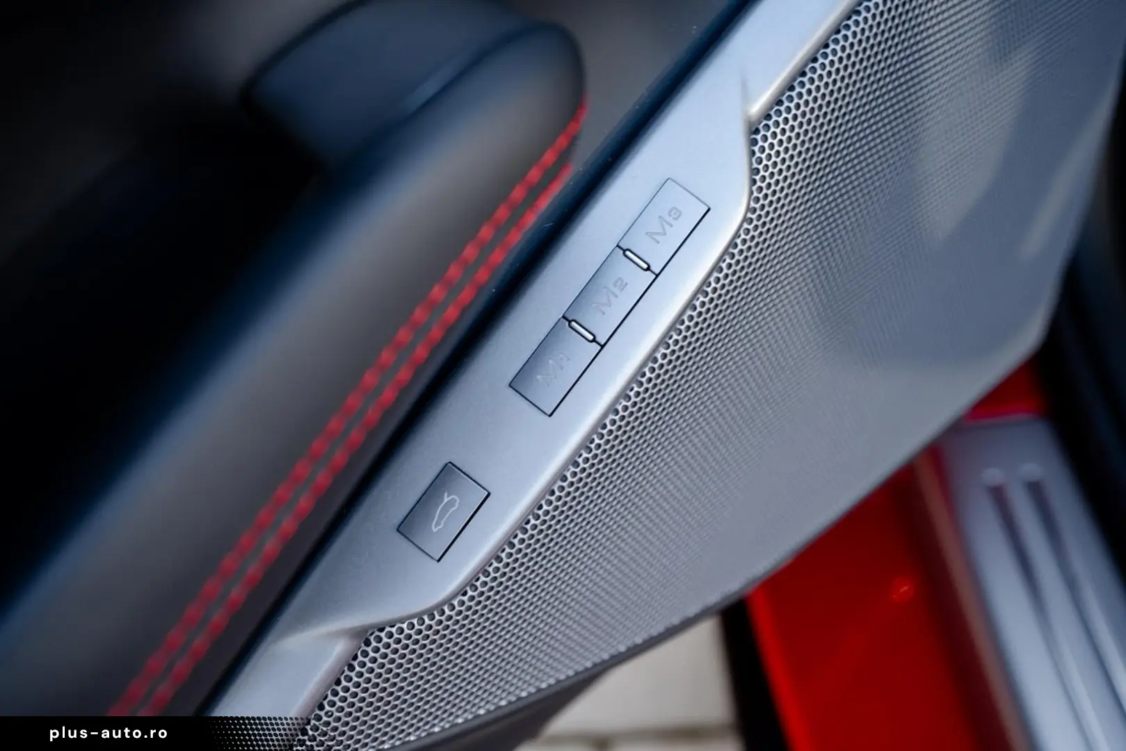 FERRARI Portofino   1. Hand   LED   Carbon