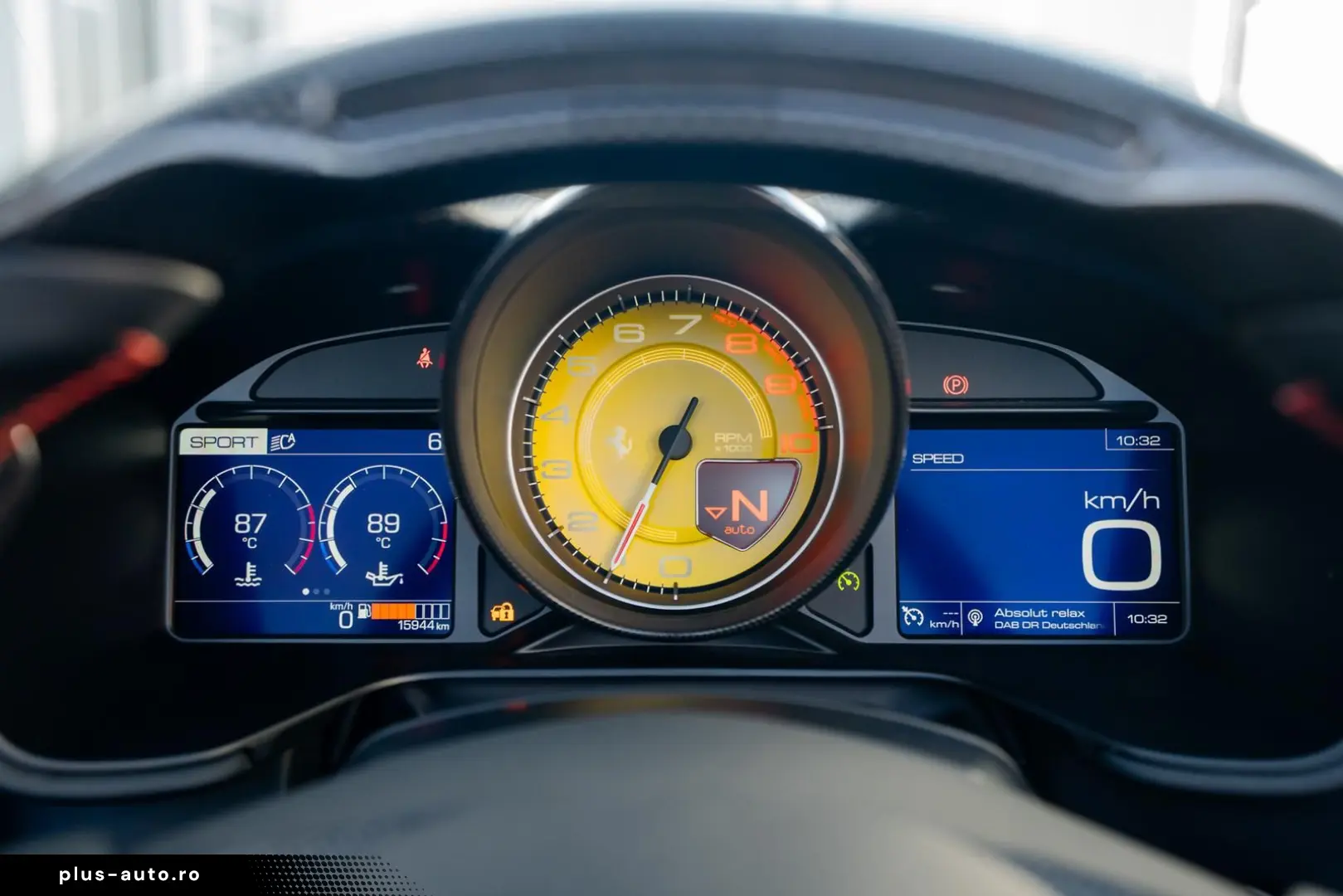 FERRARI Portofino   1. Hand   LED   Carbon