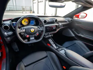 FERRARI Portofino   1. Hand   LED   Carbon