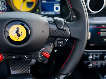 FERRARI Portofino   1. Hand   LED   Carbon