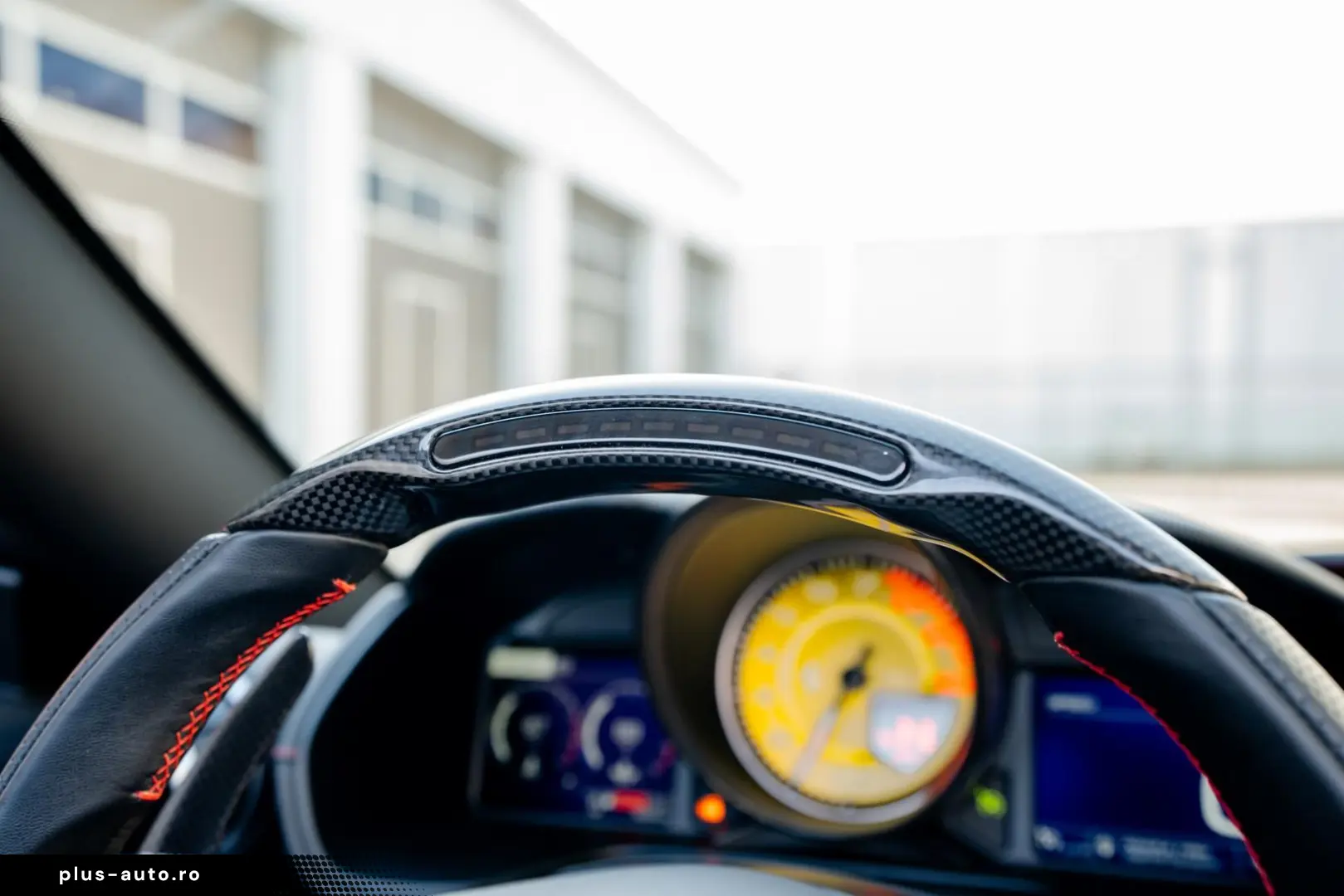FERRARI Portofino   1. Hand   LED   Carbon