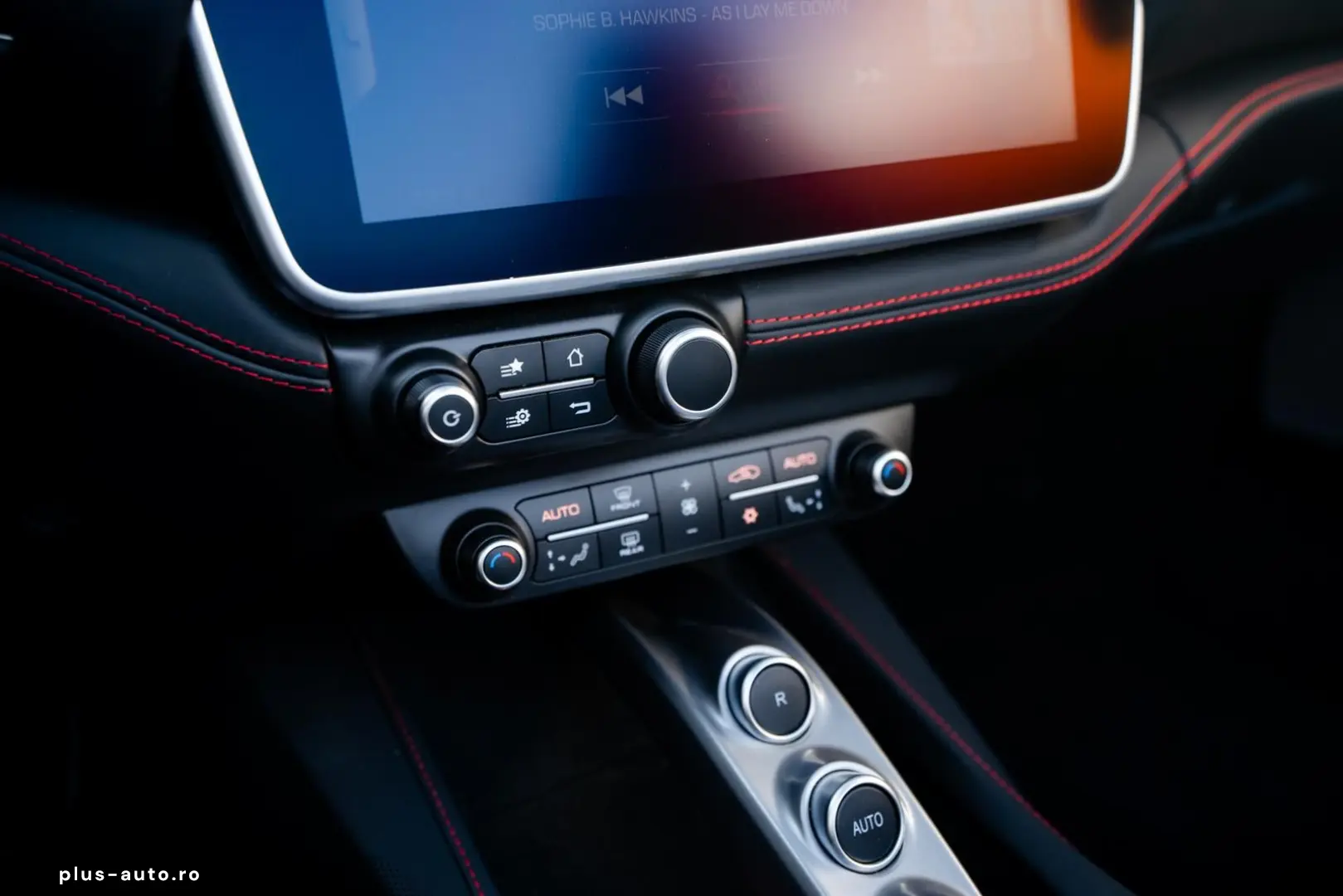 FERRARI Portofino   1. Hand   LED   Carbon