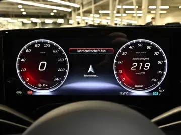Mercedes-Benz CLA 250   mit EQ Technologie AMG Line