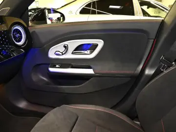 Mercedes-Benz CLA 250   mit EQ Technologie AMG Line