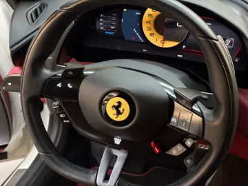 FERRARI Roma 3.9 T V8 DCT