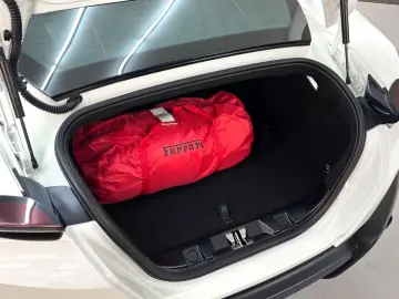 FERRARI Roma 3.9 T V8 DCT