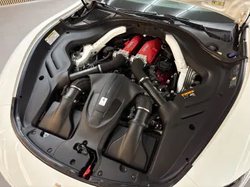 FERRARI Roma 3.9 T V8 DCT