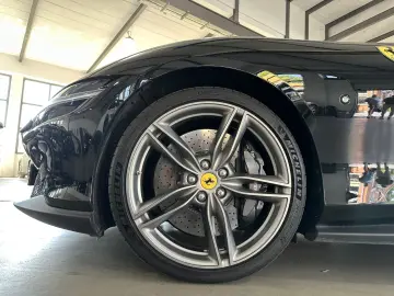 FERRARI  Roma 3.9 V8 New Service 20´ ADAS Carbon 20