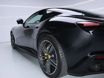 FERRARI Roma Carbon Magneride Matrix Passenger ADAS 360